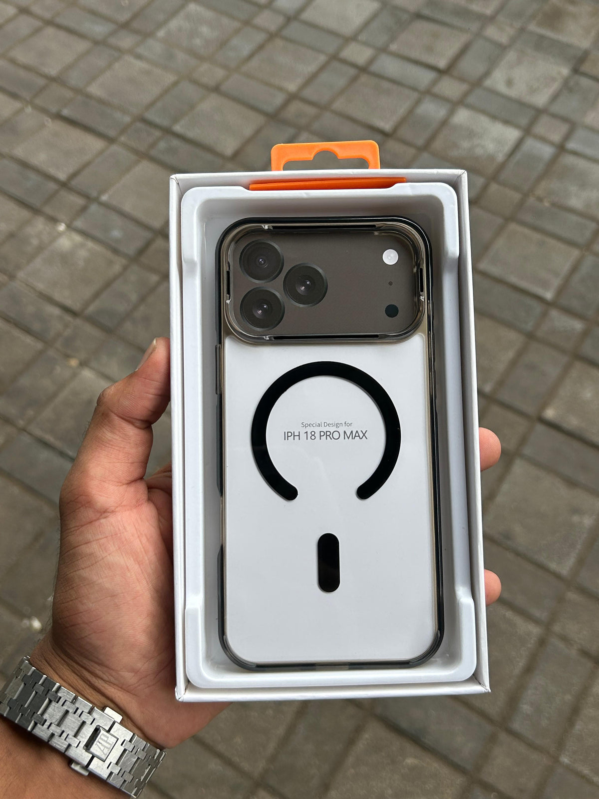 Cool color case magsafe working